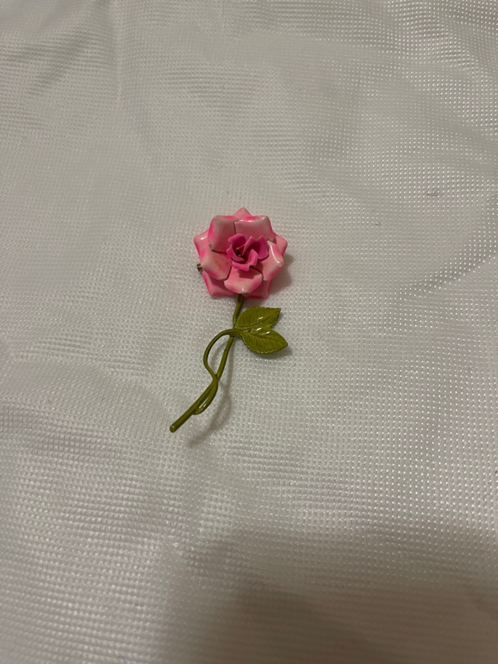 Flower brooch excellent condition